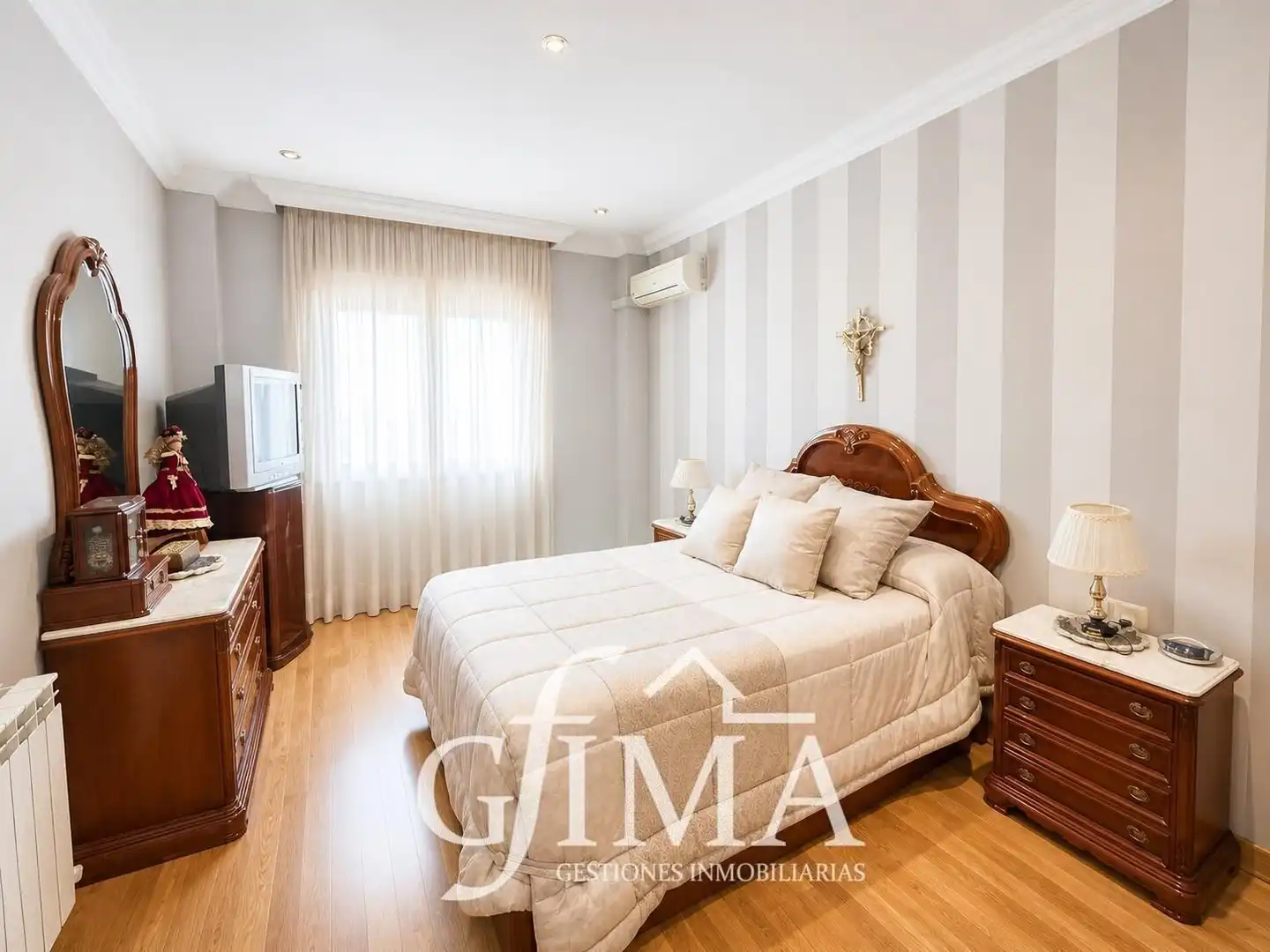 Habitación de Casa o chalet en venta en Tomelloso con Calefacción, Jardín privado y Terraza