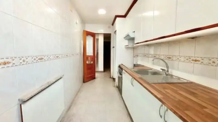 Piso de alquiler en Carrer de Joan d'Àustria, Centro