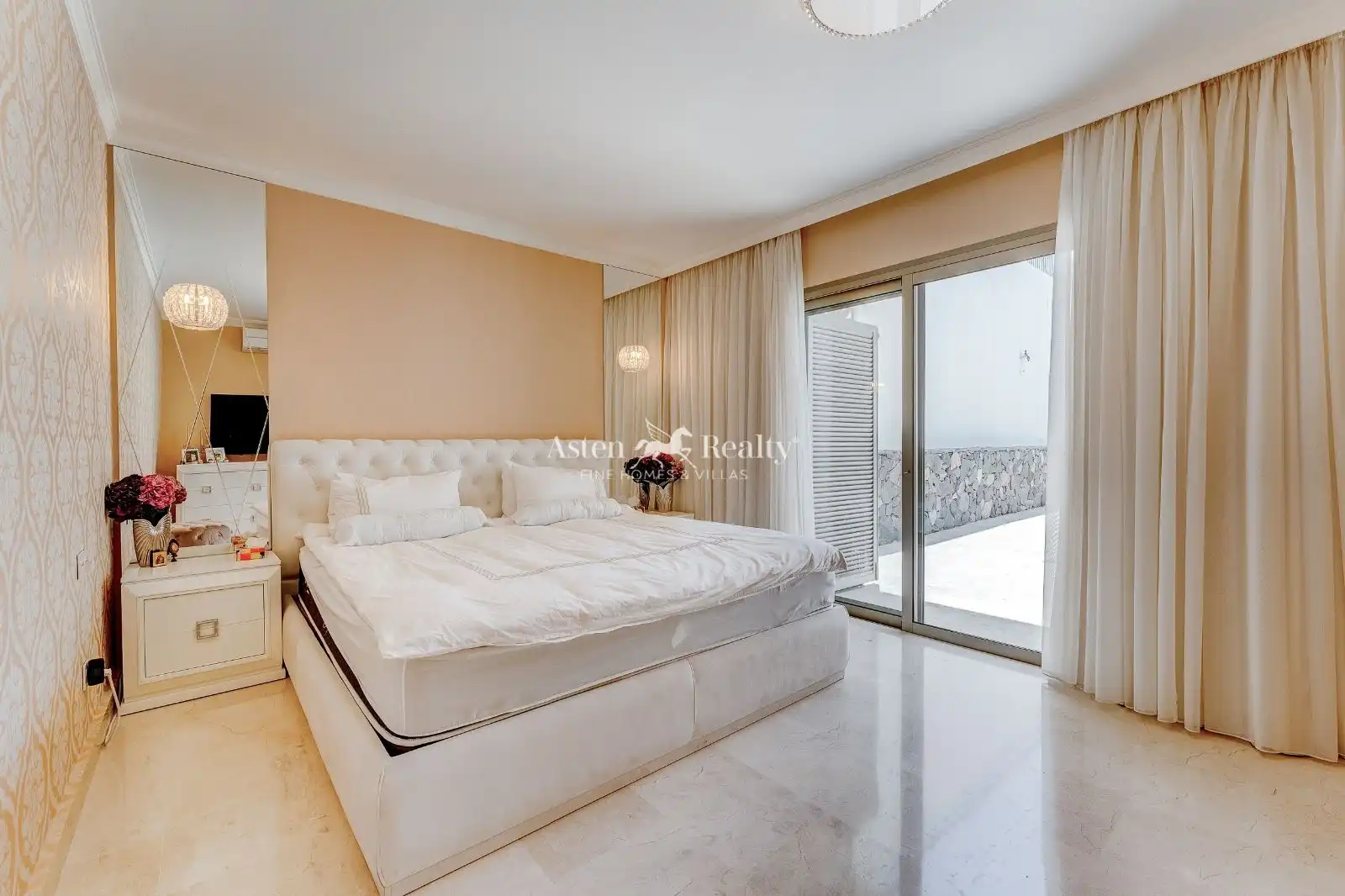 Schlafzimmer von Wohnungen zum Verkauf in Adeje mit Klimaanlage, Privatgarten und Terrasse