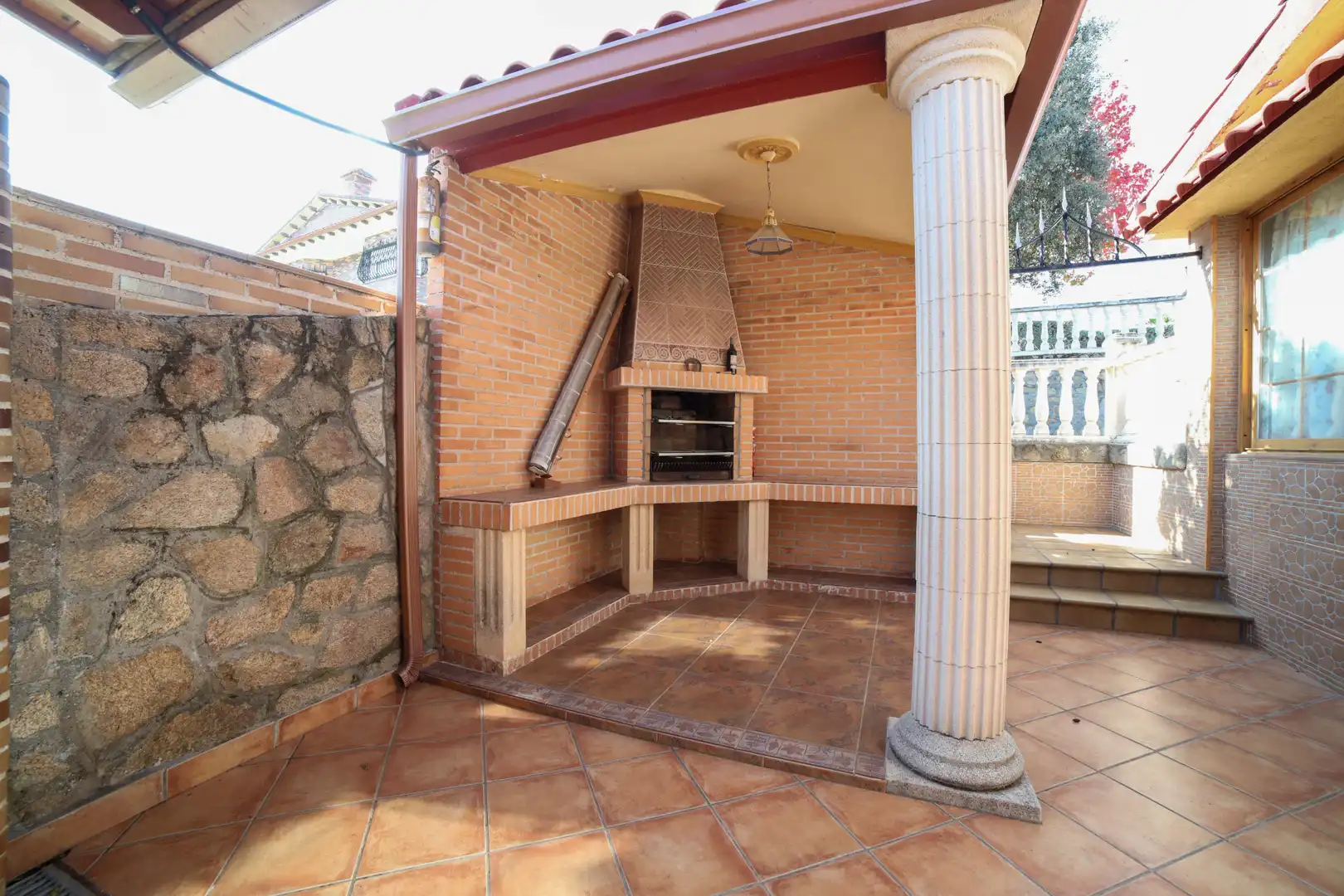 Jardí de Casa o xalet en venda en Arroyomolinos (Madrid) amb Aire condicionat, Calefacció i Jardí privat