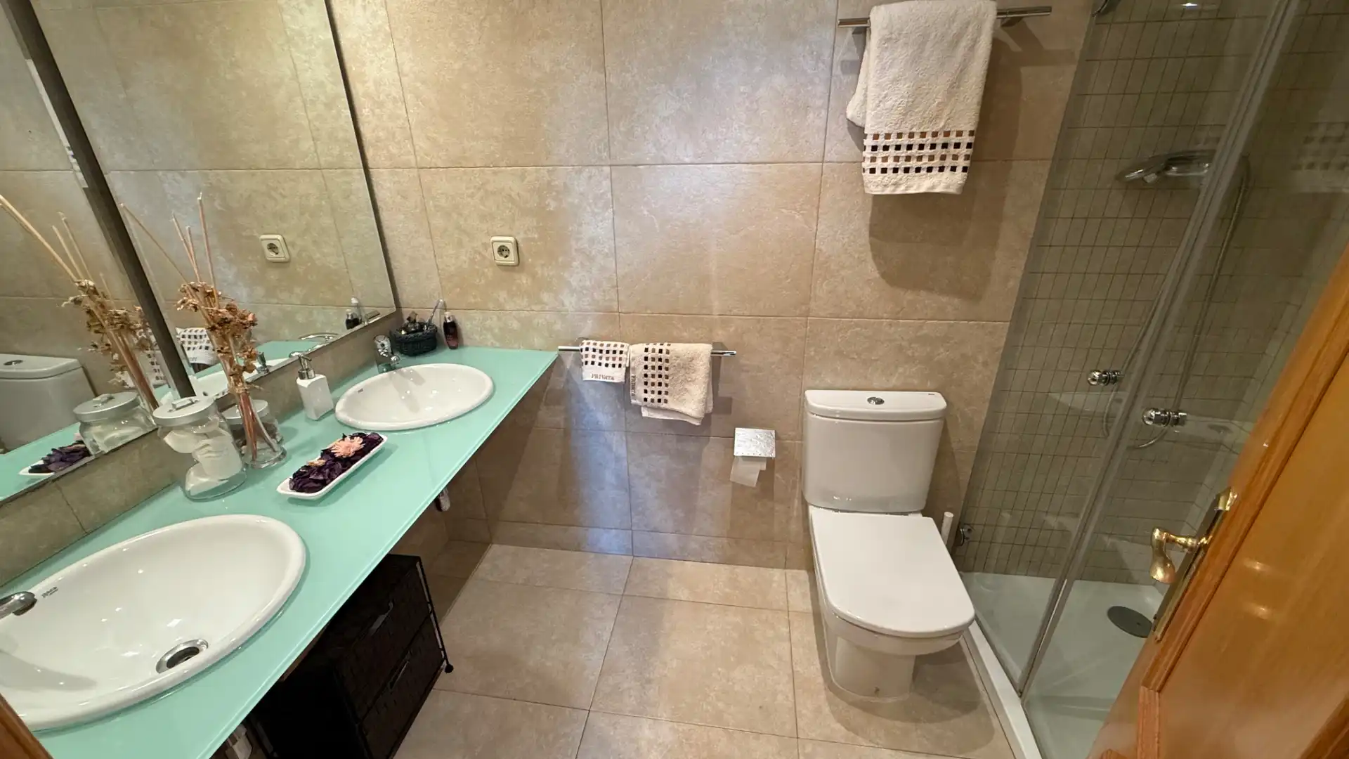Bathroom of Flat for sale in Barcelona  with Air Conditioner, Heating and Parquet flooring
