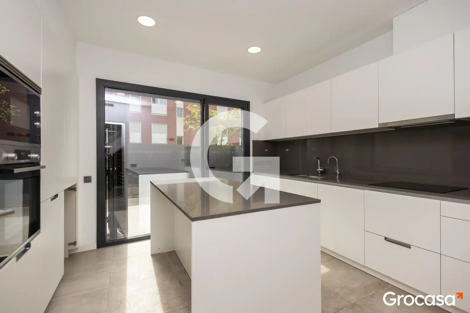 Cocina de Casa adosada en venta en Sant Boi de Llobregat con Aire acondicionado, Calefacción y Jardín privado