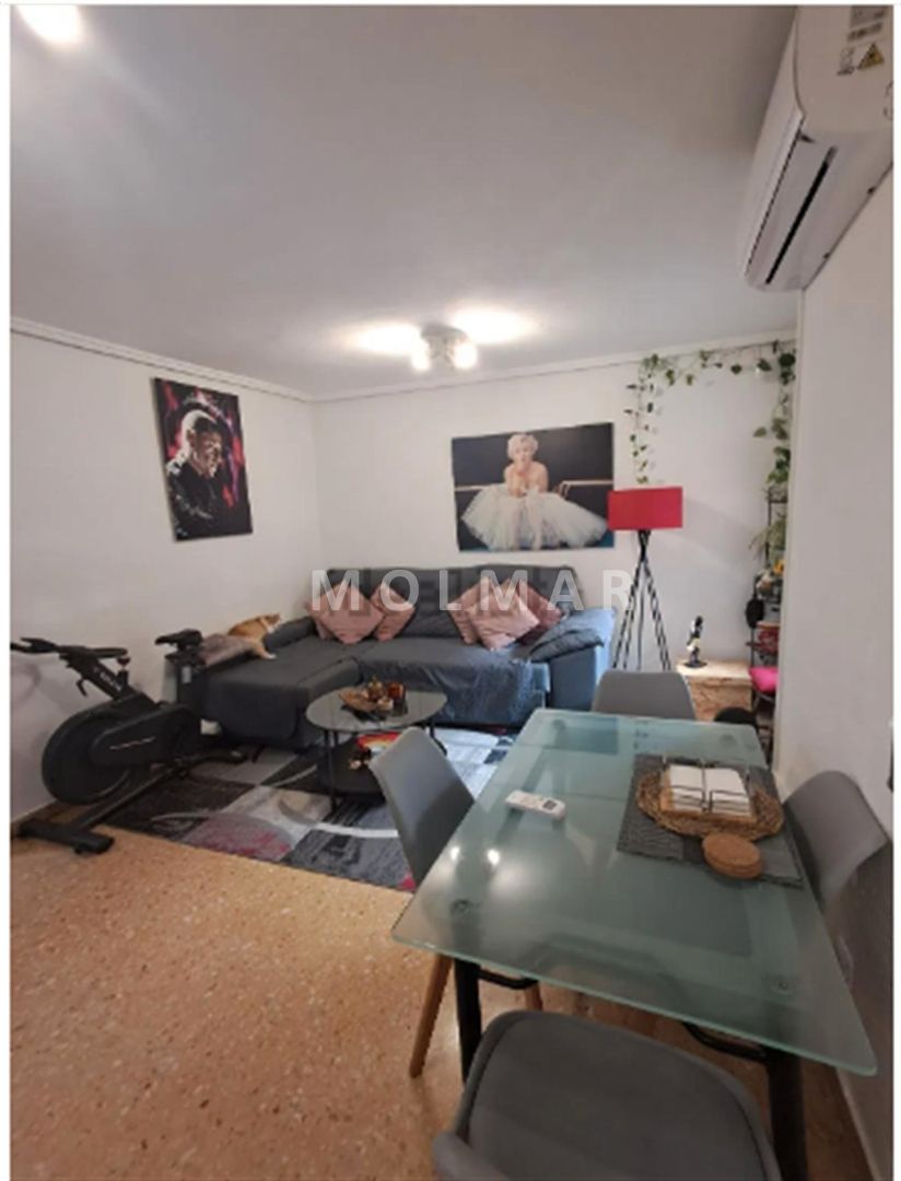 Sala d'estar de Pis en venda en  Valencia Capital amb Aire condicionat i Internet