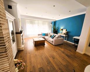 Sala d'estar de Casa o xalet en venda en Sagunto / Sagunt amb Aire condicionat, Calefacció i Terrassa
