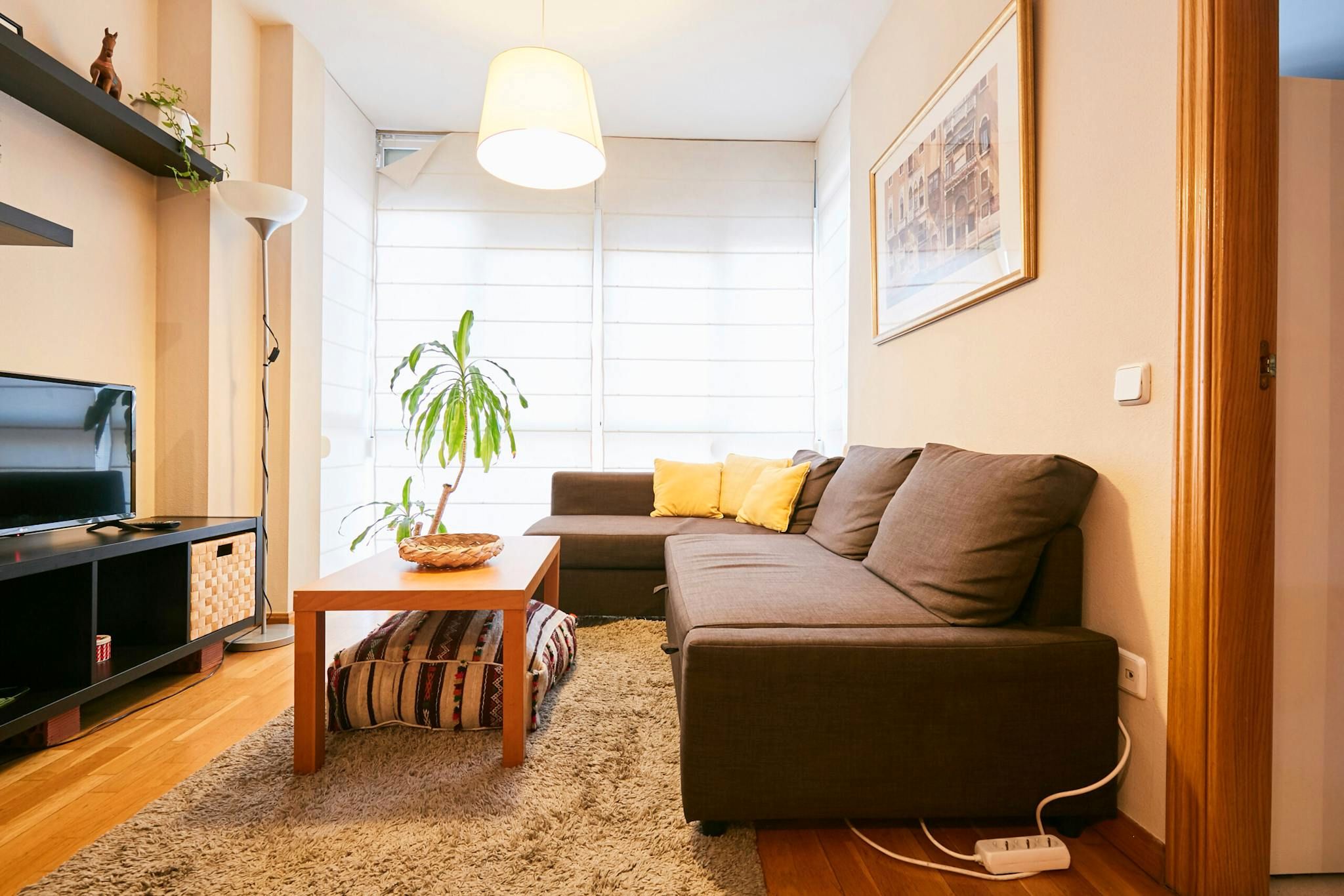 Living room of Flat to rent in  Madrid Capital  with Air Conditioner, Heating and Furnished