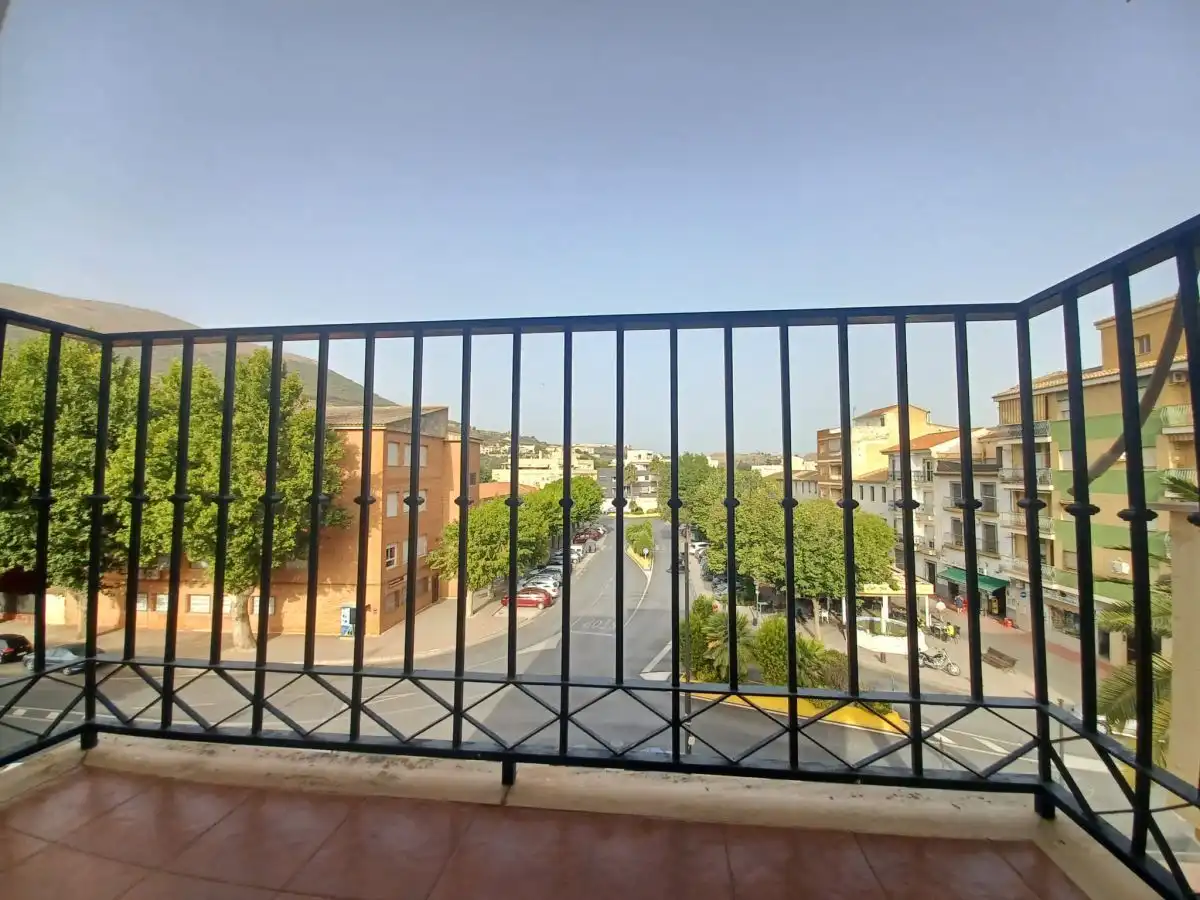 Vista exterior de Pis en venda en Loja amb Aire condicionat i Balcó