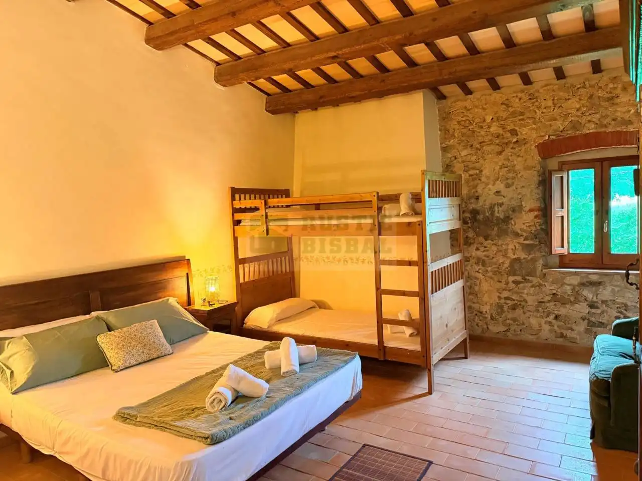 Habitación de Finca rústica de alquiler en Llagostera con Calefacción, Amueblado y Piscina comunitaria