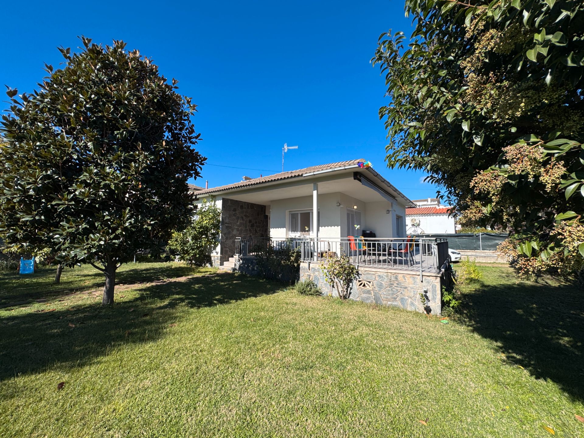 Exterior view of House or chalet for sale in Llinars del Vallès  with Air Conditioner, Heating and Private garden