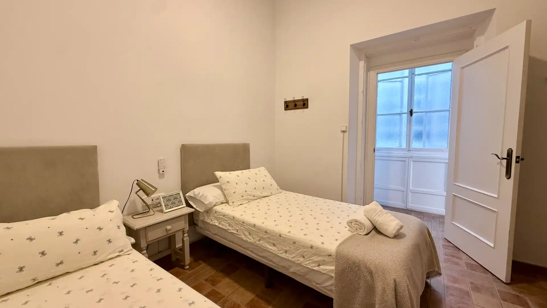 Habitación de Piso de alquiler en Cádiz con Amueblado, Horno y Lavadora