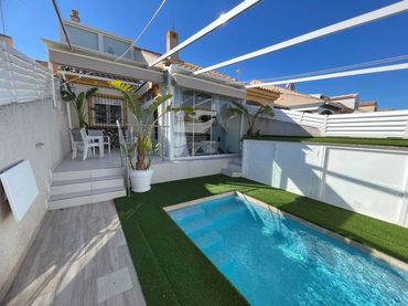 Reihenhaus mit Balkon zum Verkauf in El Mojón
