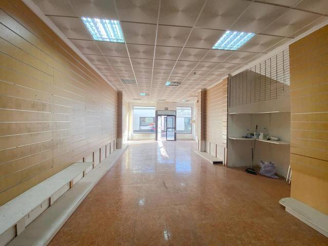 Local comercial en Alquiler en Canónigo en Centro - Doña Mercedes