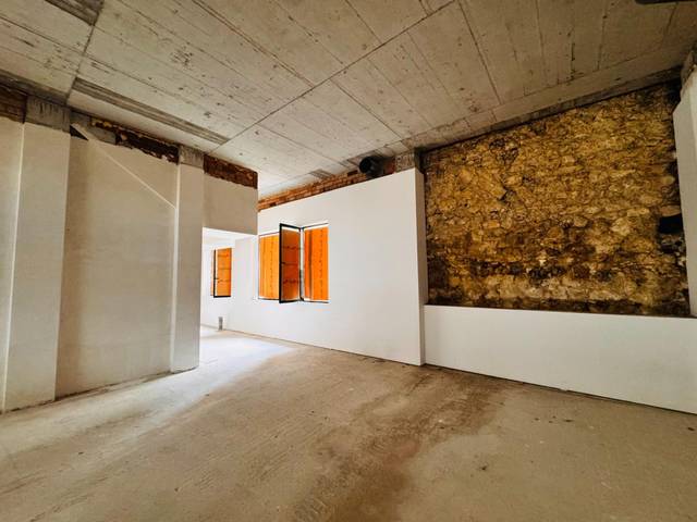 Local comercial en Alquiler en Centre Vila