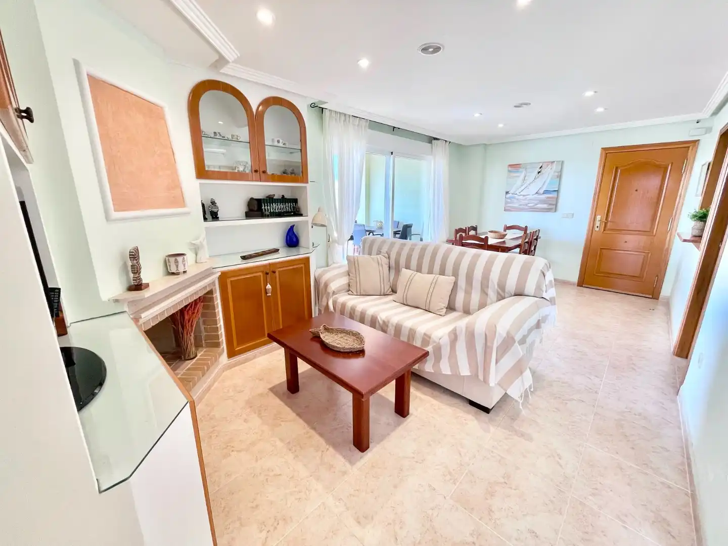 Sala d'estar de Apartament de lloguer en Cartagena amb Aire condicionat, Piscina i Moblat