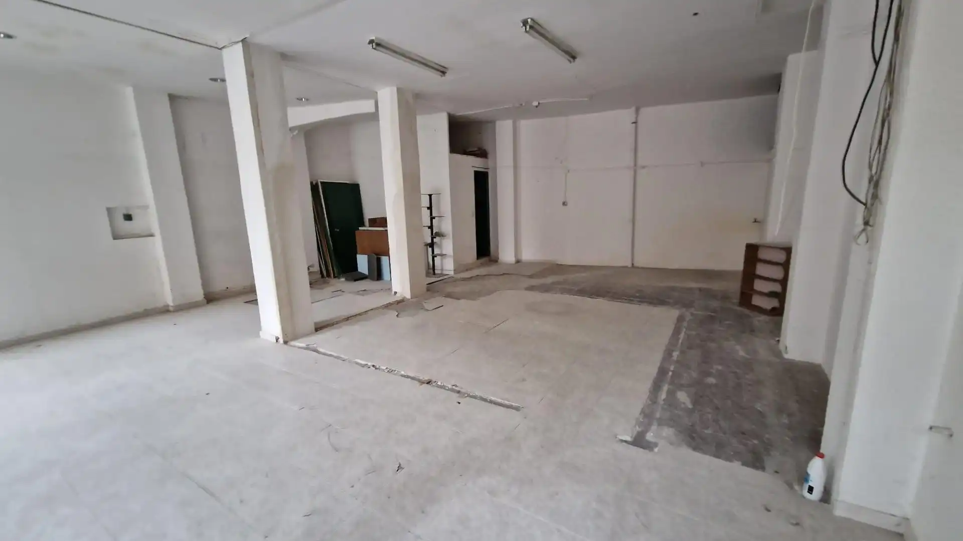 Local comercial en venda a Centro, imagen 2