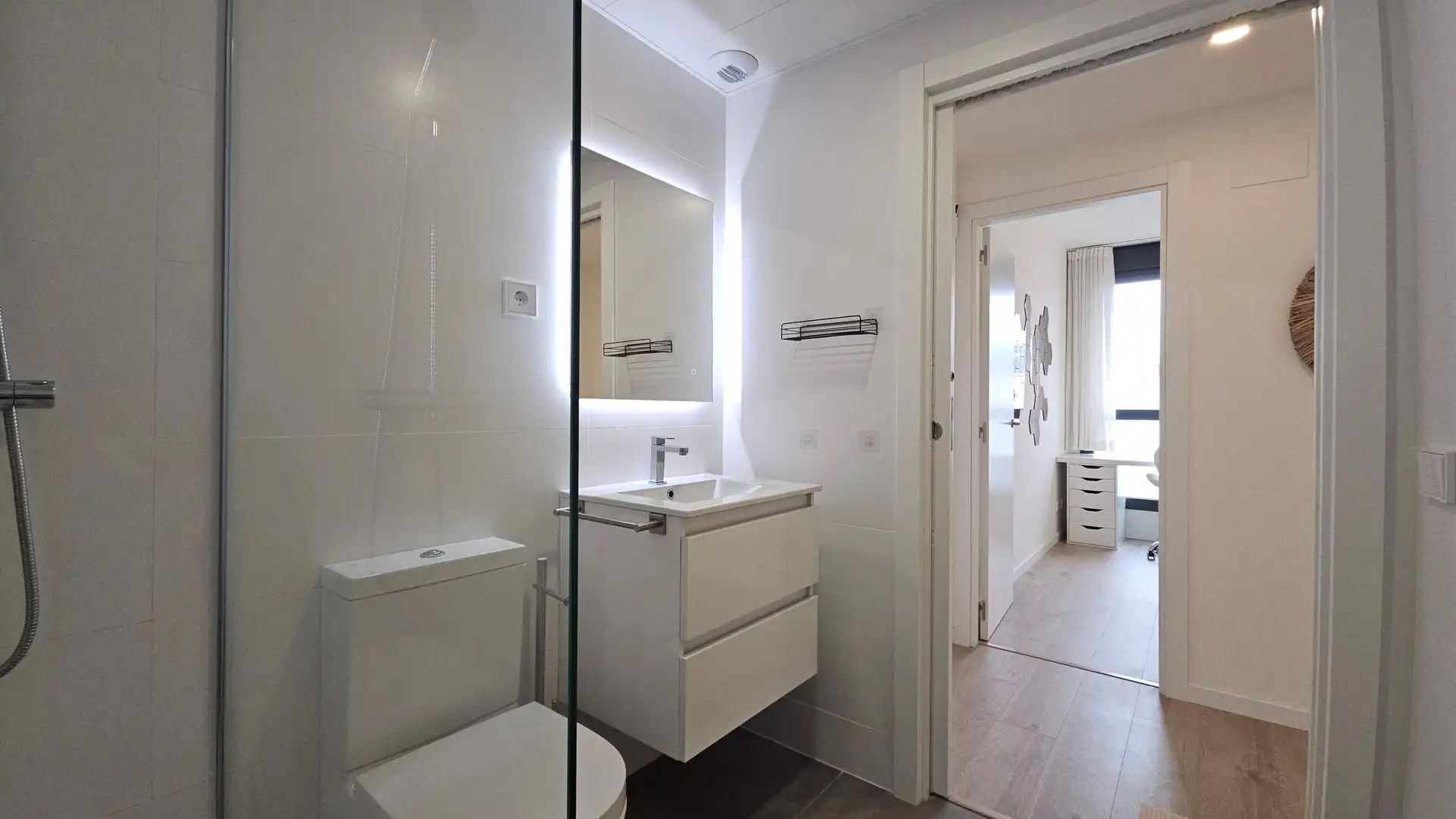Bathroom of Flat for rent in Badalona  with Air Conditioner, Furnished and Alarm