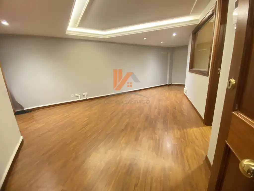 Office for rent in Santiago de Compostela 