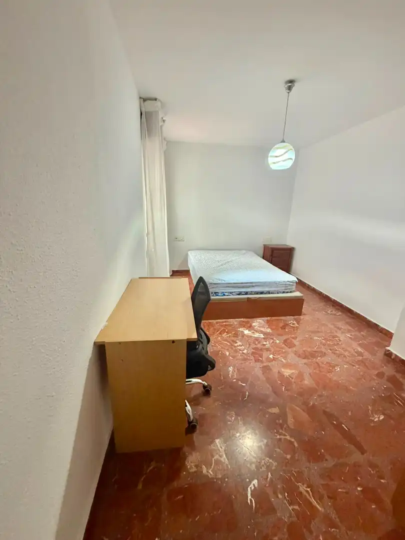 Bedroom of Flat for share in Jaén  with Air Conditioner, Heating and Furnished