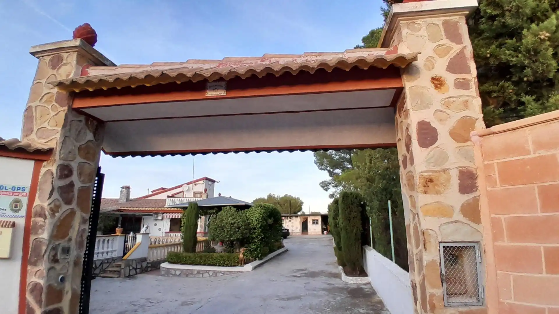 Houses for sale in Yecla  with Air Conditioner, Heating and Private garden