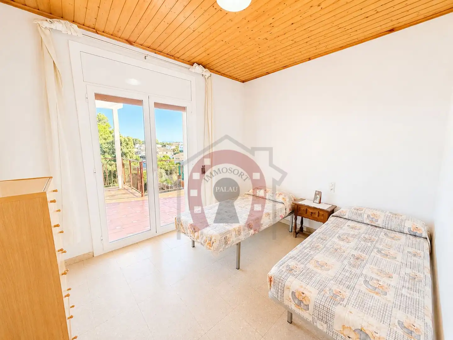 Dormitori de Casa o xalet en venda en Palau-solità i Plegamans amb Jardí privat, Terrassa i Piscina