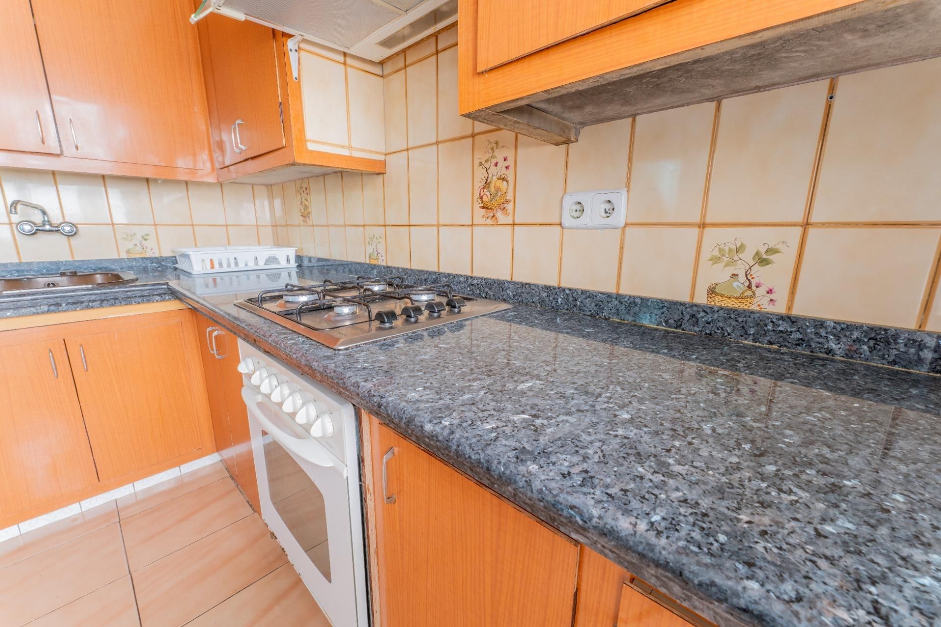 Kitchen of Flat for sale in Elche / Elx  with Heating, Storage room and Balcony