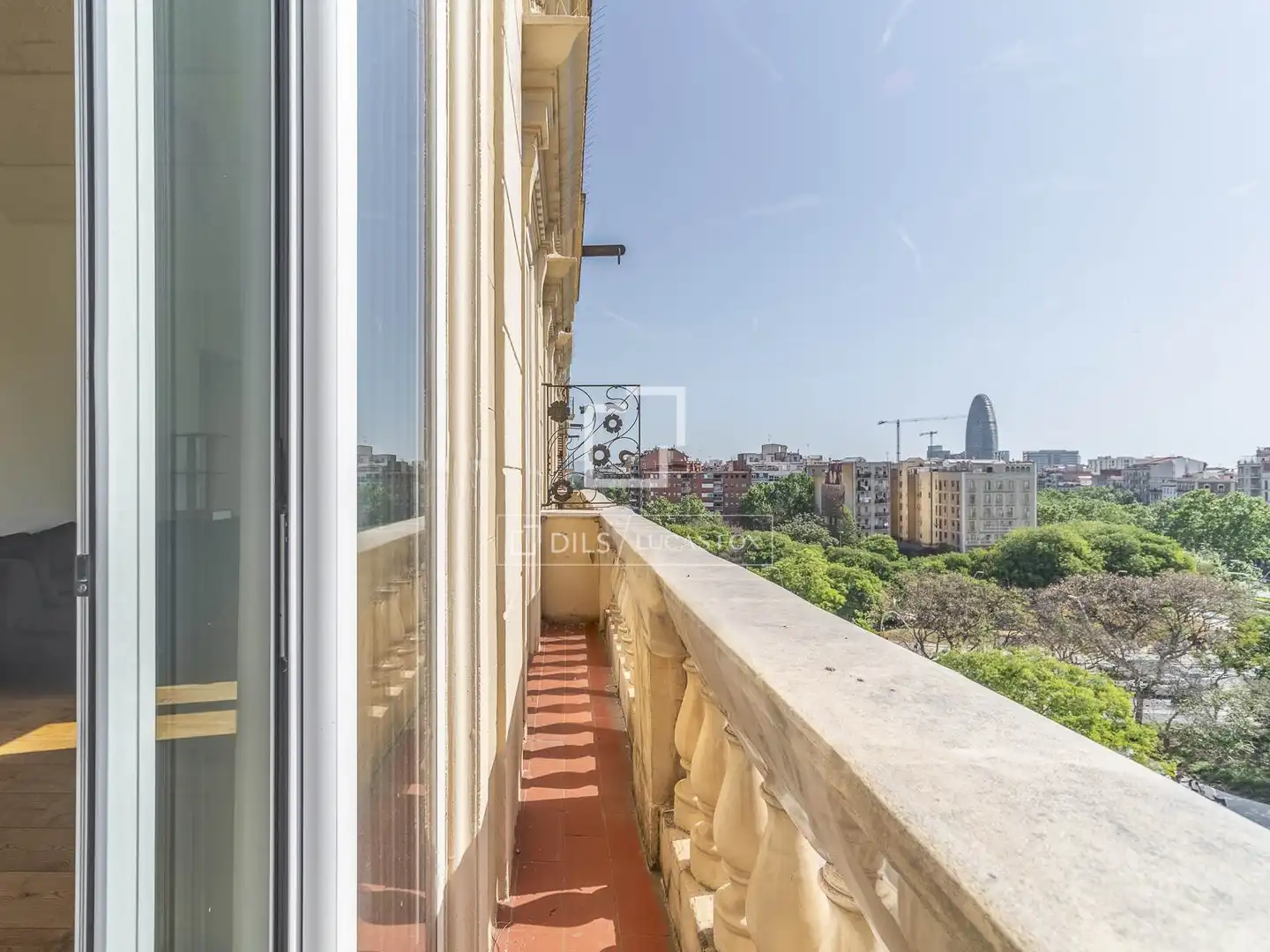 Vista exterior de Ático en venta en Barcelona con Aire acondicionado, Calefacción y Terraza