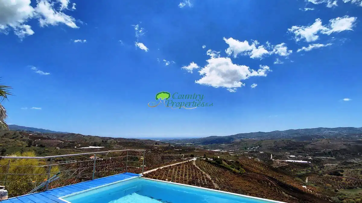 Piscina de Finca rústica en venda en Vélez-Málaga amb Aire condicionat, Terrassa i Traster