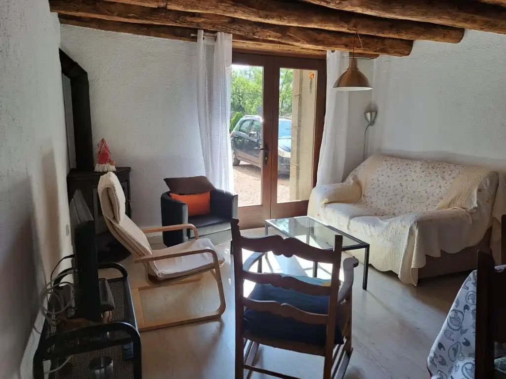 Wohnzimmer von Erdgeschoss zur Miete in Das mit Heizung, Privatgarten und Parkett