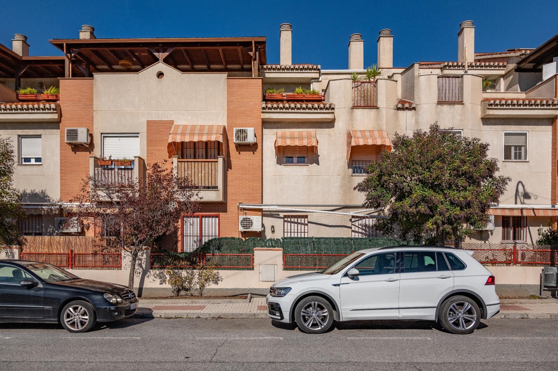 Exterior view of Flat for sale in Maracena  with Air Conditioner, Private garden and Terrace