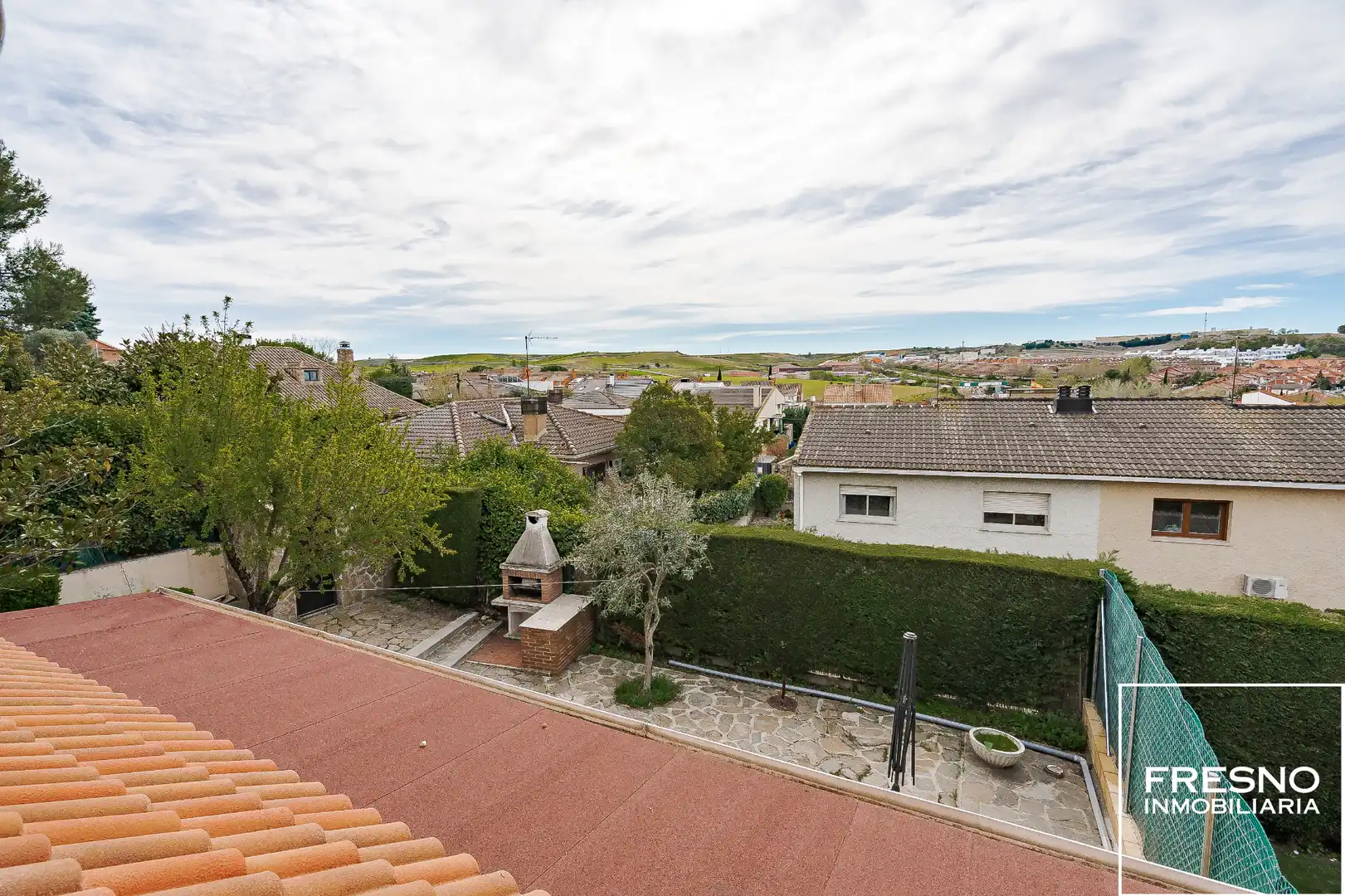 Exterior view of Detached homes for sale in Cobeña  with Air Conditioner, Heating and Private garden