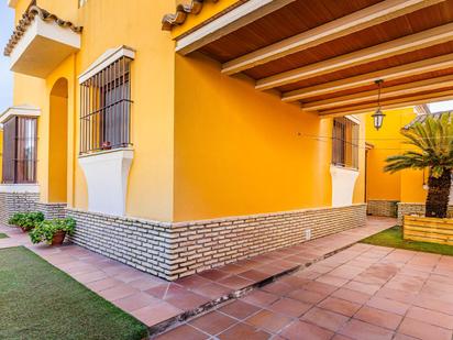 Exterior view of Single-family semi-detached for sale in Chiclana de la Frontera  with Air Conditioner, Terrace and Storage room