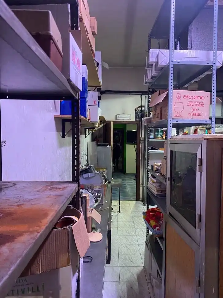 Cocina de Local en venta en Valladolid con Aire acondicionado y Amueblado