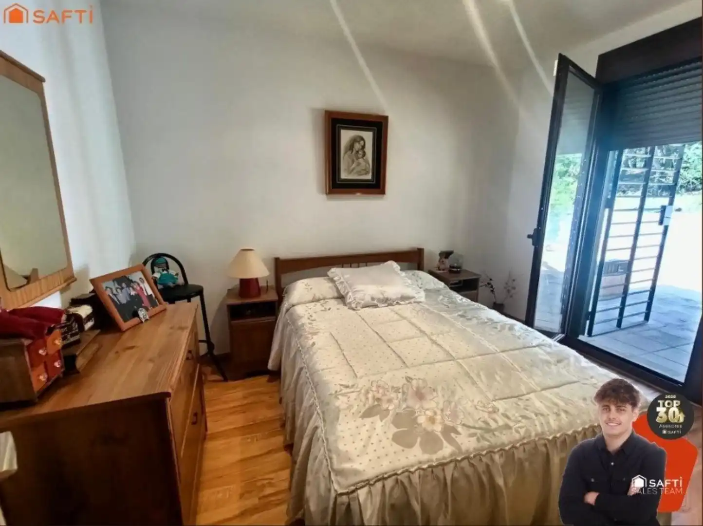 Bedroom of Houses for sale in Mataró  with Air Conditioner, Terrace and Balcony