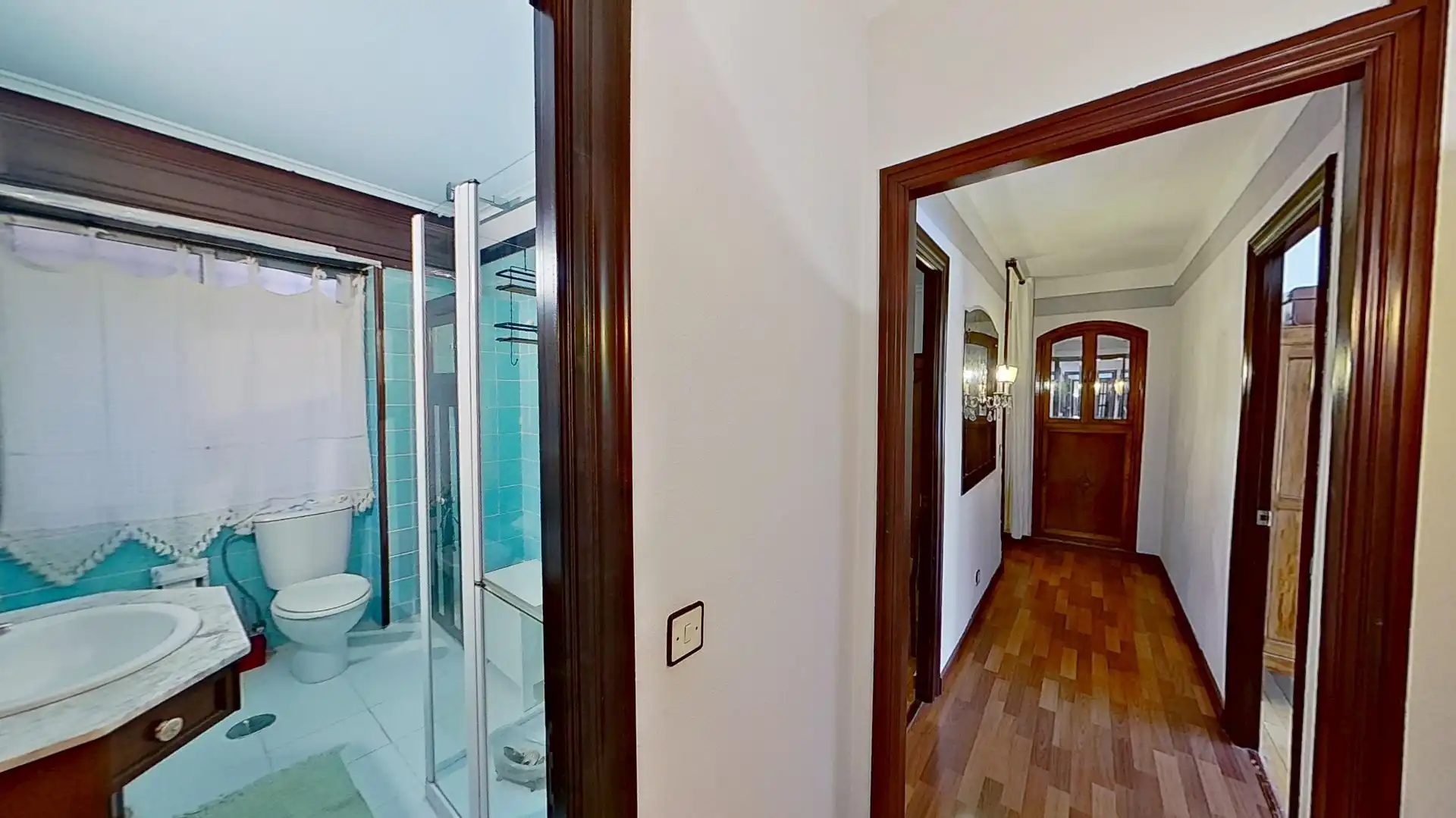 Badezimmer von Wohnung zum Verkauf in Gijón  mit Heizung