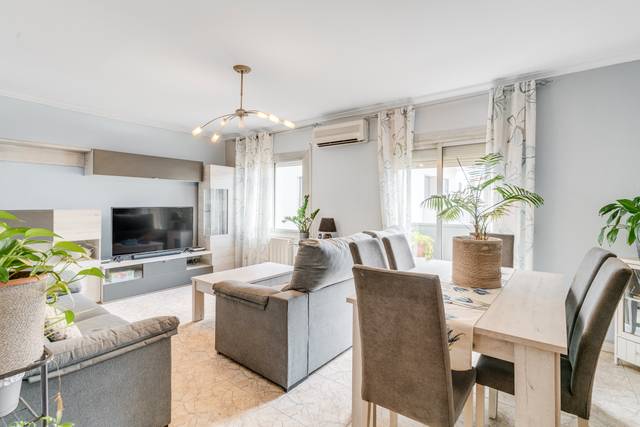 Piso en Venta en Carrer de la Conca de Tremp en El Carmel