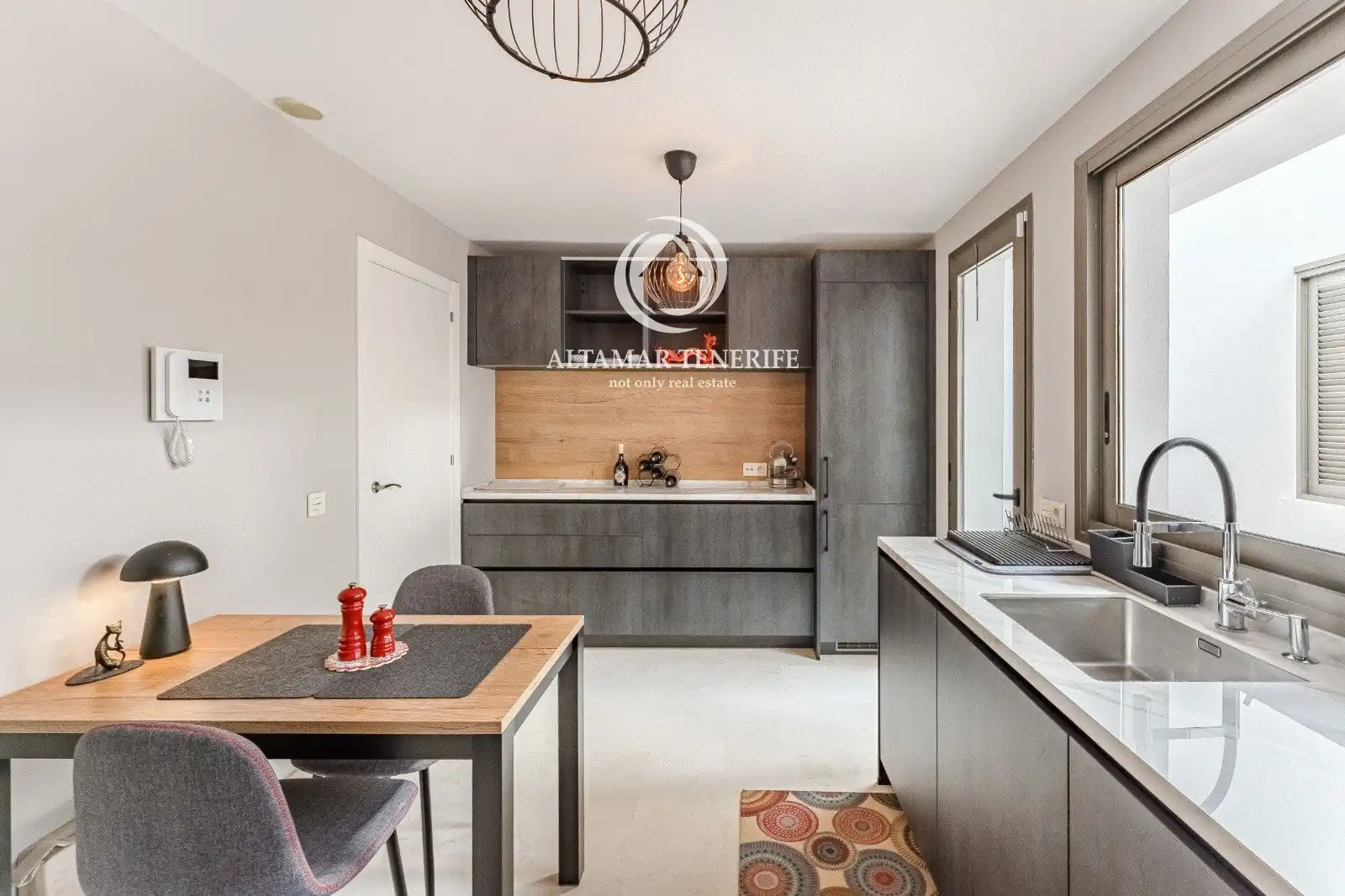 Apartamento con piscina en venta en de los Acantilados, imagen 9