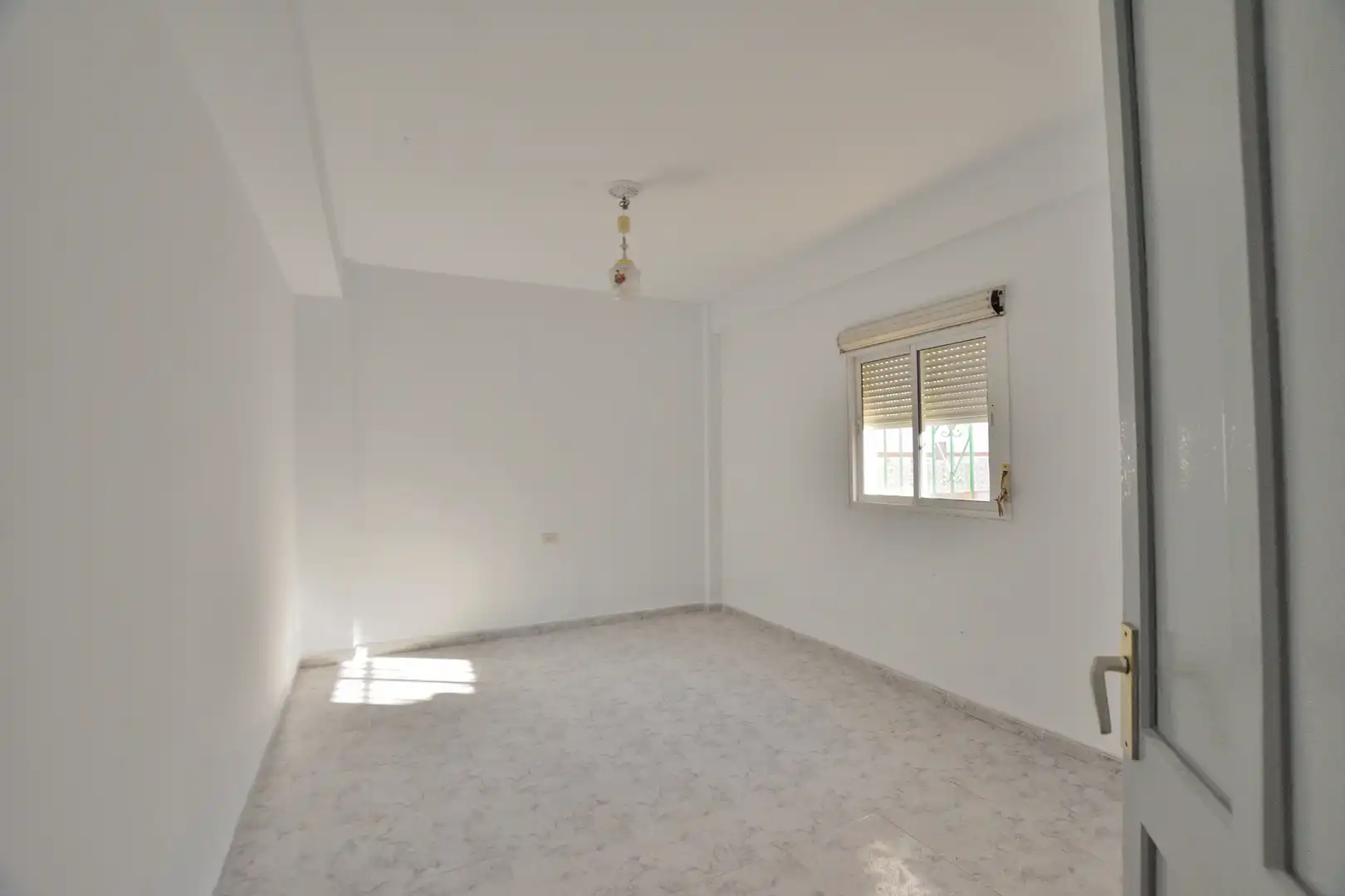 Dormitori de Casa adosada en venda en Ronda amb Terrassa i Balcó