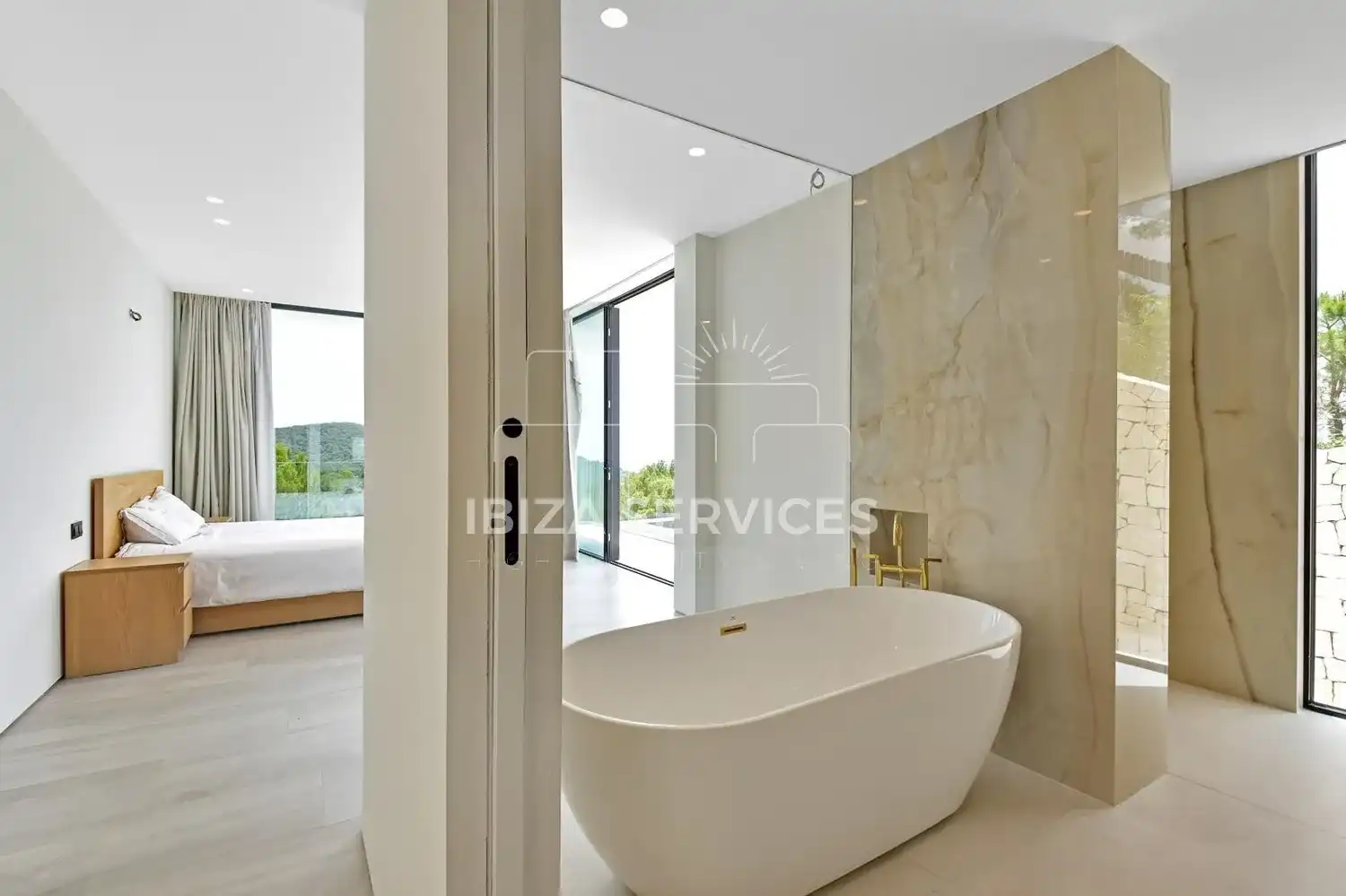 Bany de Casa o xalet en venda en Santa Eulària des Riu amb Aire condicionat, Jardí privat i Piscina