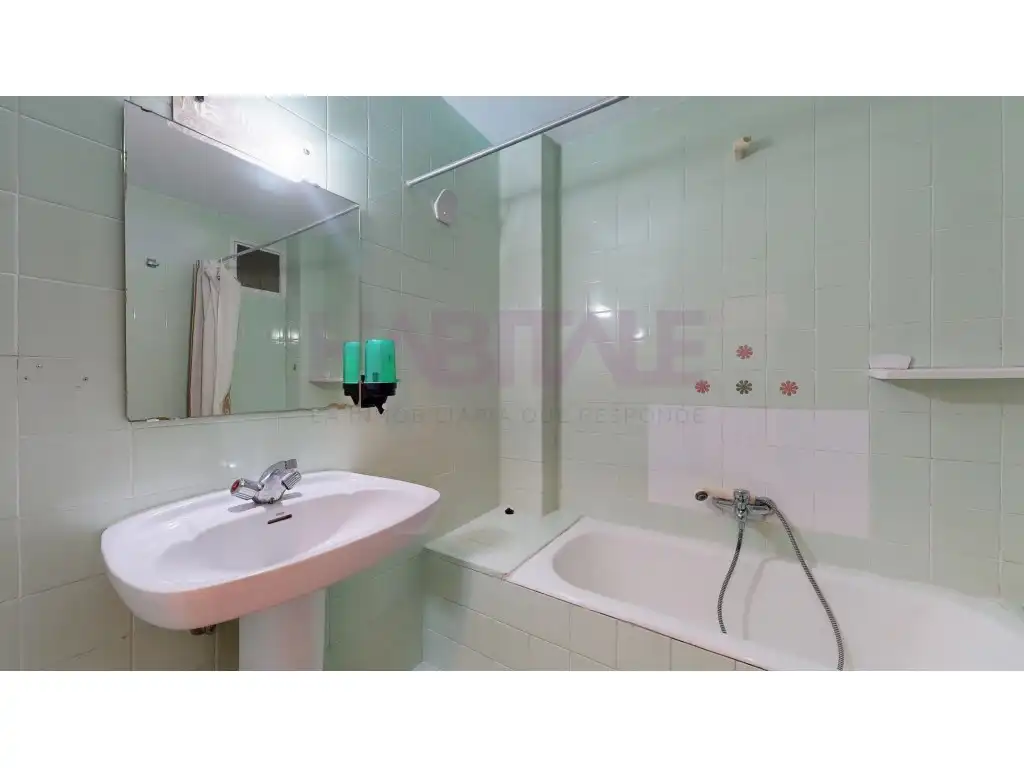 Bathroom of Flat for sale in Valencia  with Balcony