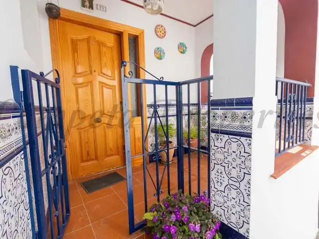 Adossat en venda a Cómpeta