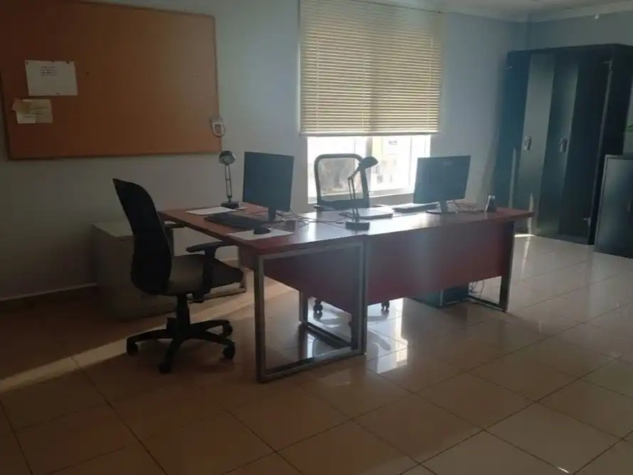 Oficina de lloguer en Los Montesinos amb Aire condicionat, Calefacció i Internet