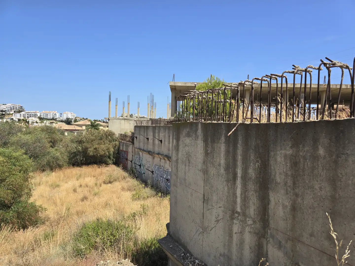 Vista exterior de Edifici en venda en Mijas amb Piscina comunitària
