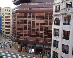 Vista exterior de Pis en venda en Bilbao  amb Terrassa