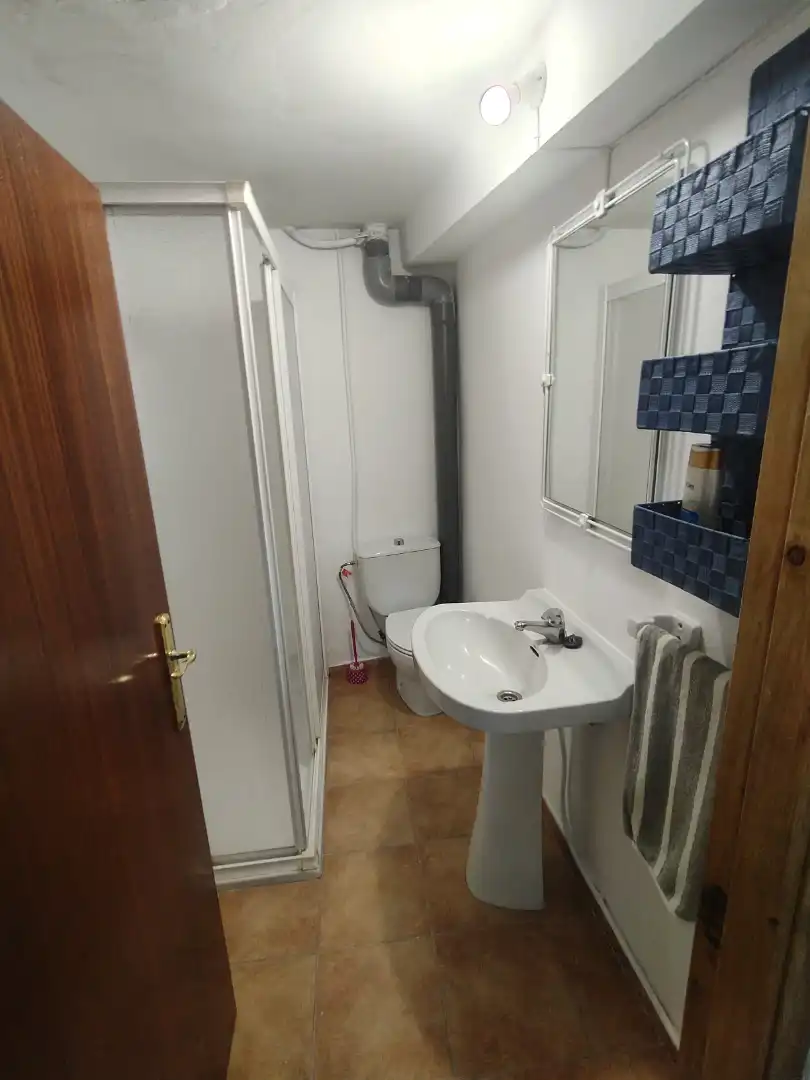 Bany de Casa o xalet en venda en Baza amb Moblat