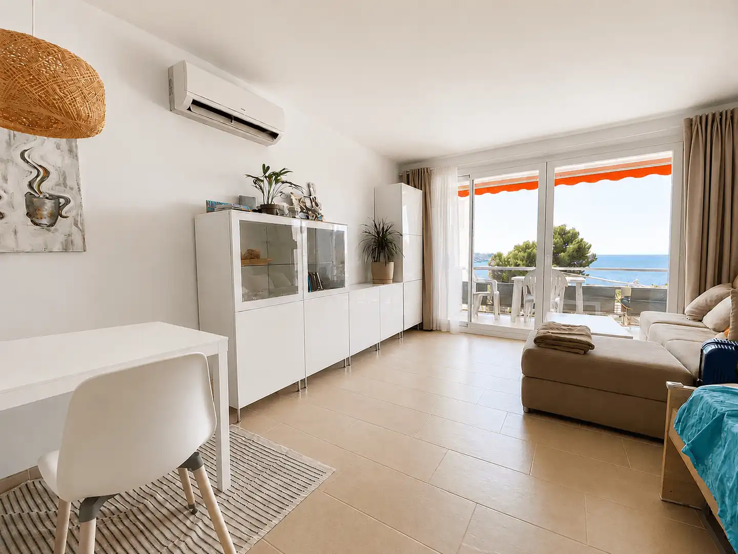 Sala d'estar de Apartament en venda en Calvià amb Aire condicionat, Piscina i Balcó