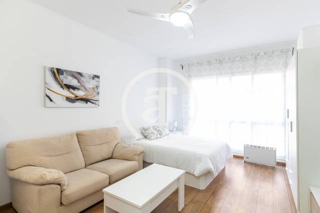 Estudio en Alquiler en Carrer de Joan Gamper en Barri de les Corts