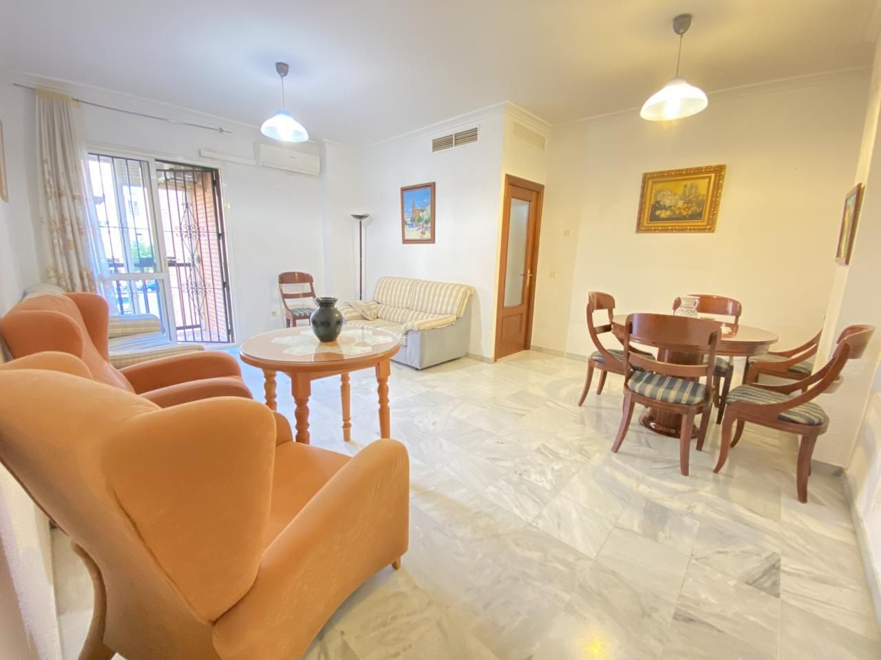 Exterior view of Flat for sale in  Sevilla Capital  with Air Conditioner and Furnished