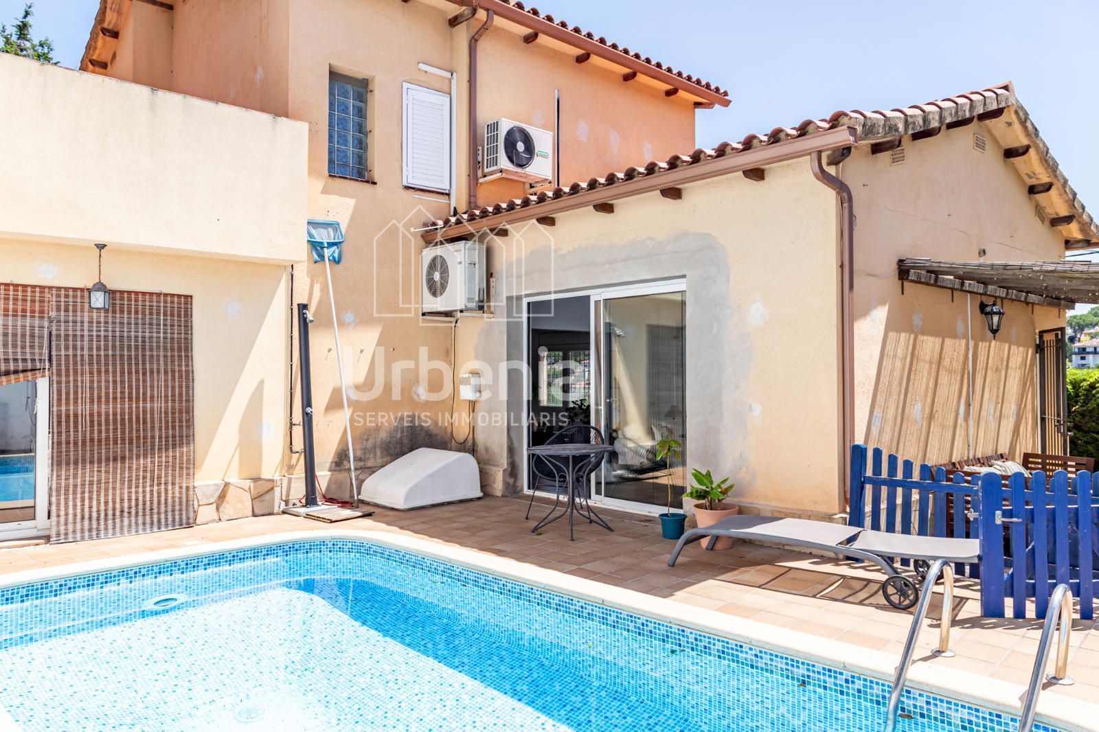 Vista exterior de Casa o xalet en venda en Argentona amb Aire condicionat, Calefacció i Terrassa
