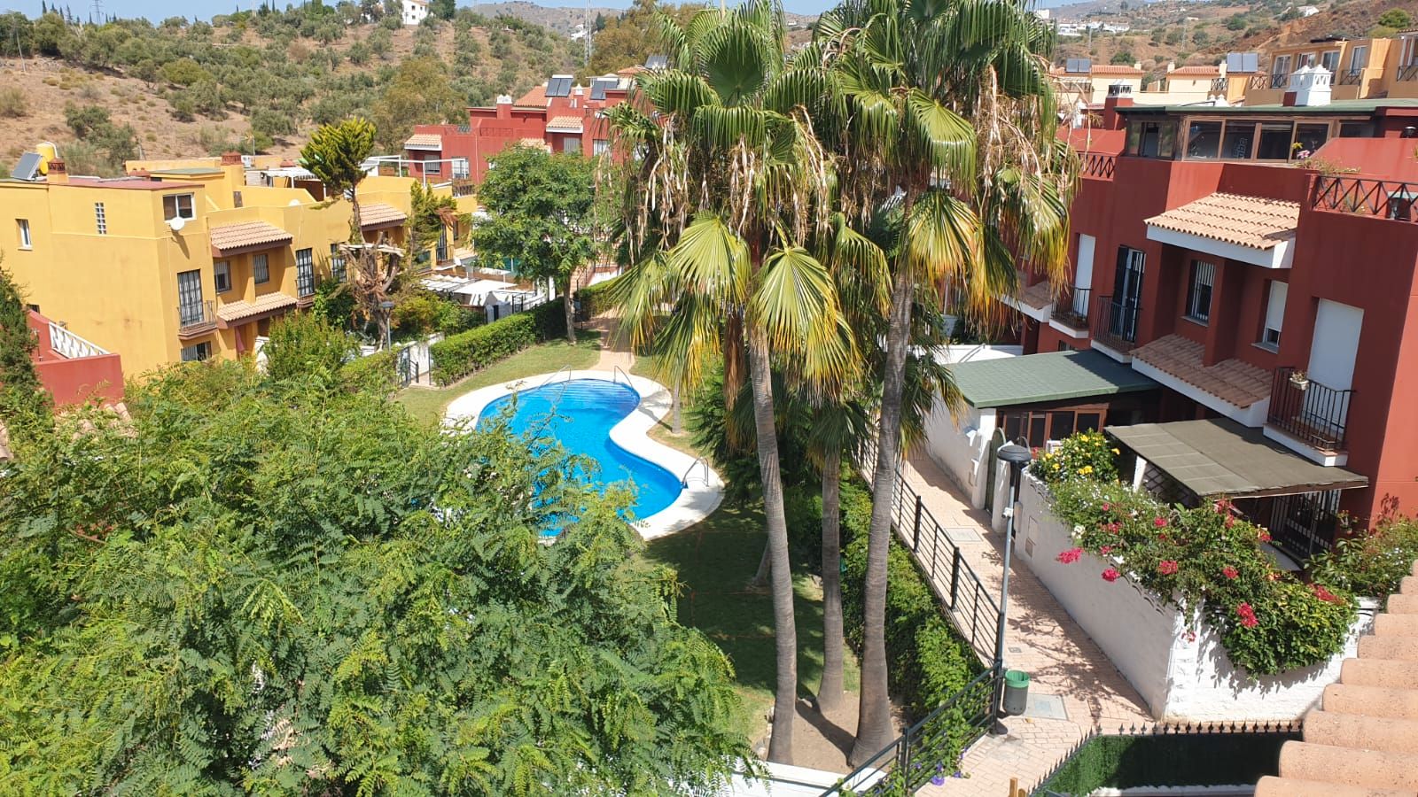 Jardí de Casa adosada en venda en Vélez-Málaga amb Aire condicionat, Terrassa i Traster