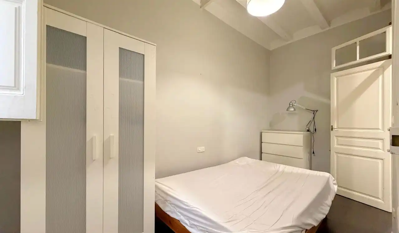 Schlafzimmer von Wohnung zum Verkauf in Barcelona mit Balkon