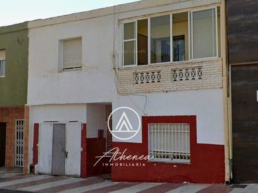 Maison mitoyenne avec balcon à vendre à Carretera de la Mojonera